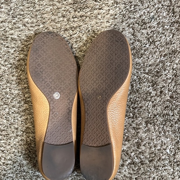 shoes - Picture 2 of 3